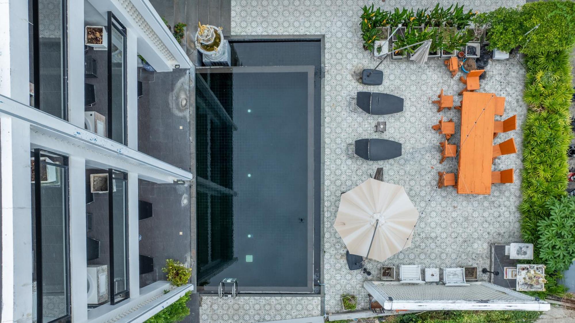 See Sea Villa Hotel Patong Exterior photo